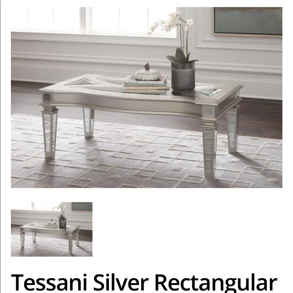Cocktail table